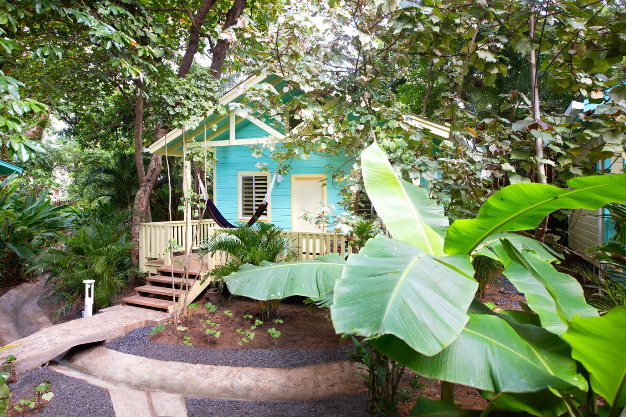 Puerta Azul Hotel Sandy Bay ภายนอก รูปภาพ