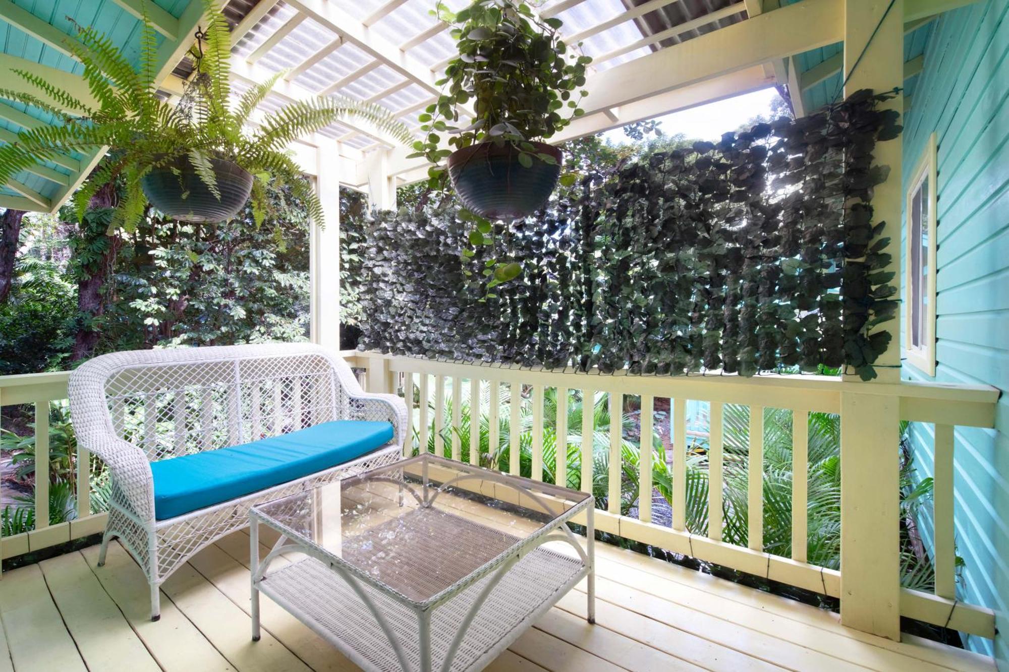 Puerta Azul Hotel Sandy Bay ภายนอก รูปภาพ