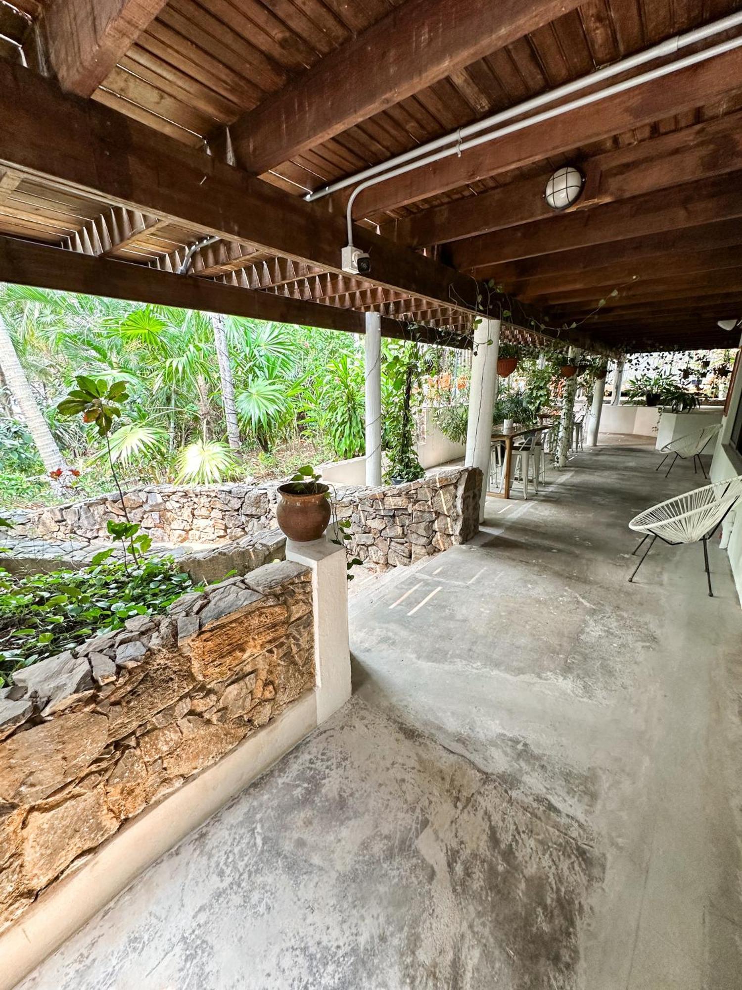 Puerta Azul Hotel Sandy Bay ภายนอก รูปภาพ